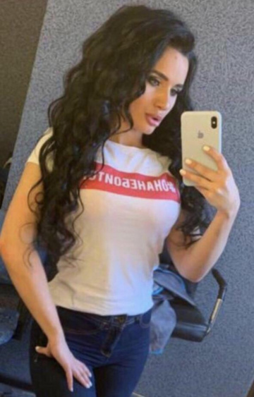 Вика: индивидуалка проститутка Сочи